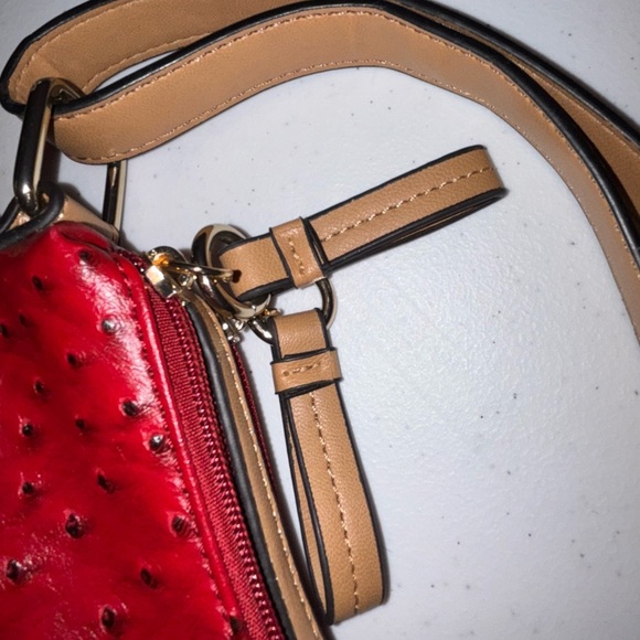 Giani Bernini Red Embossed Shoulder Bag - Picture 2 of 12